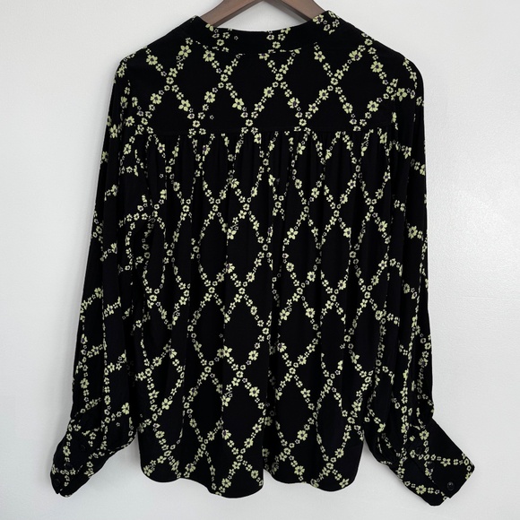 NWT GANNI Printed Floral Crepe V-Neck Blouse Black Margarita Size 34 (S/M) - Picture 7 of 15